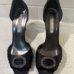 Manolo Blahnik Hangisi Satin Sandals – Black – US 8.5 / EU 39.5